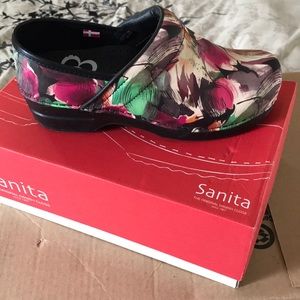 Brand new in box *** Sanita Clogs